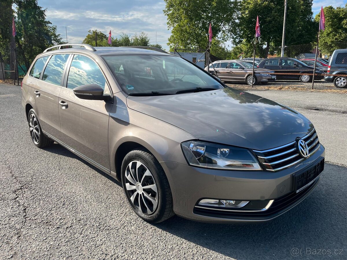 VW PASSAT 1.6 TDi SERVISNí KNIHA - 2