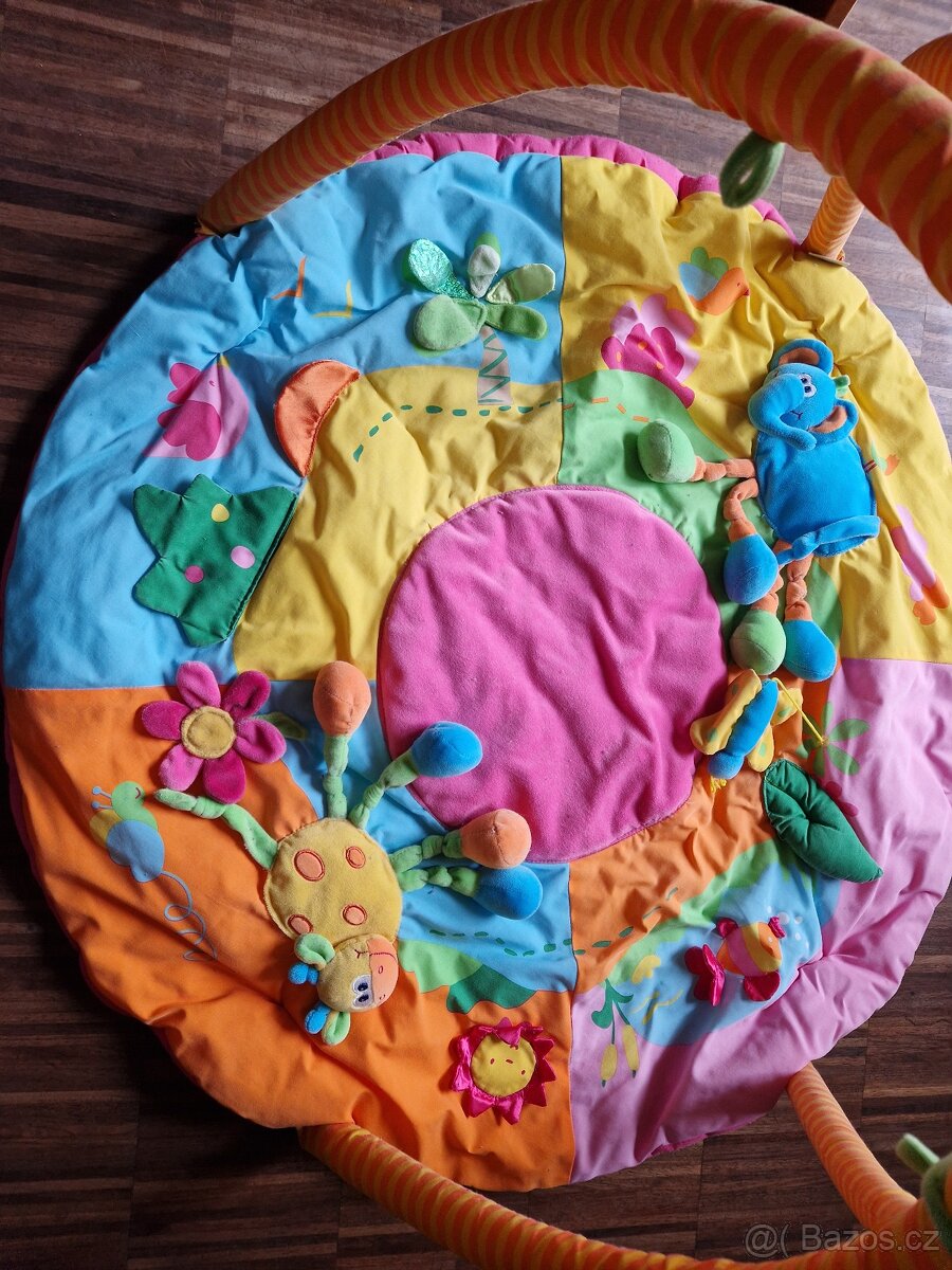 Hrací deka s hrazdičkou - 2