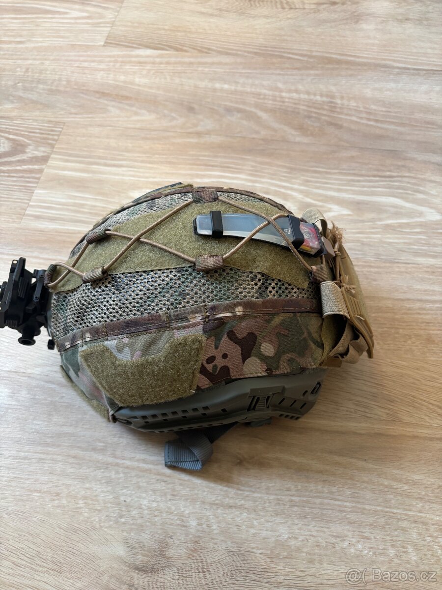 Taktická helma a příslušenství - 2