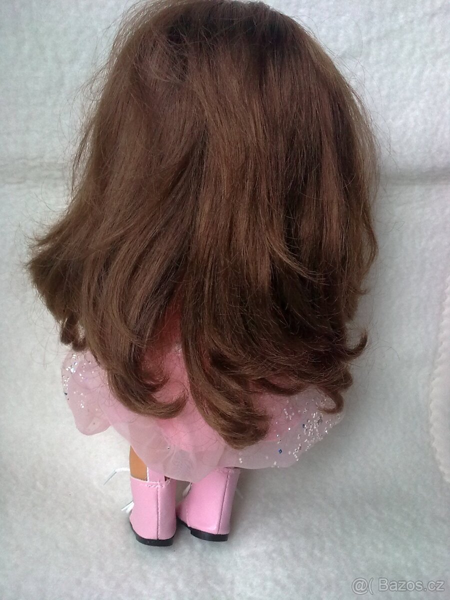 Retro mrkací dlouhovlasá panenka - 2