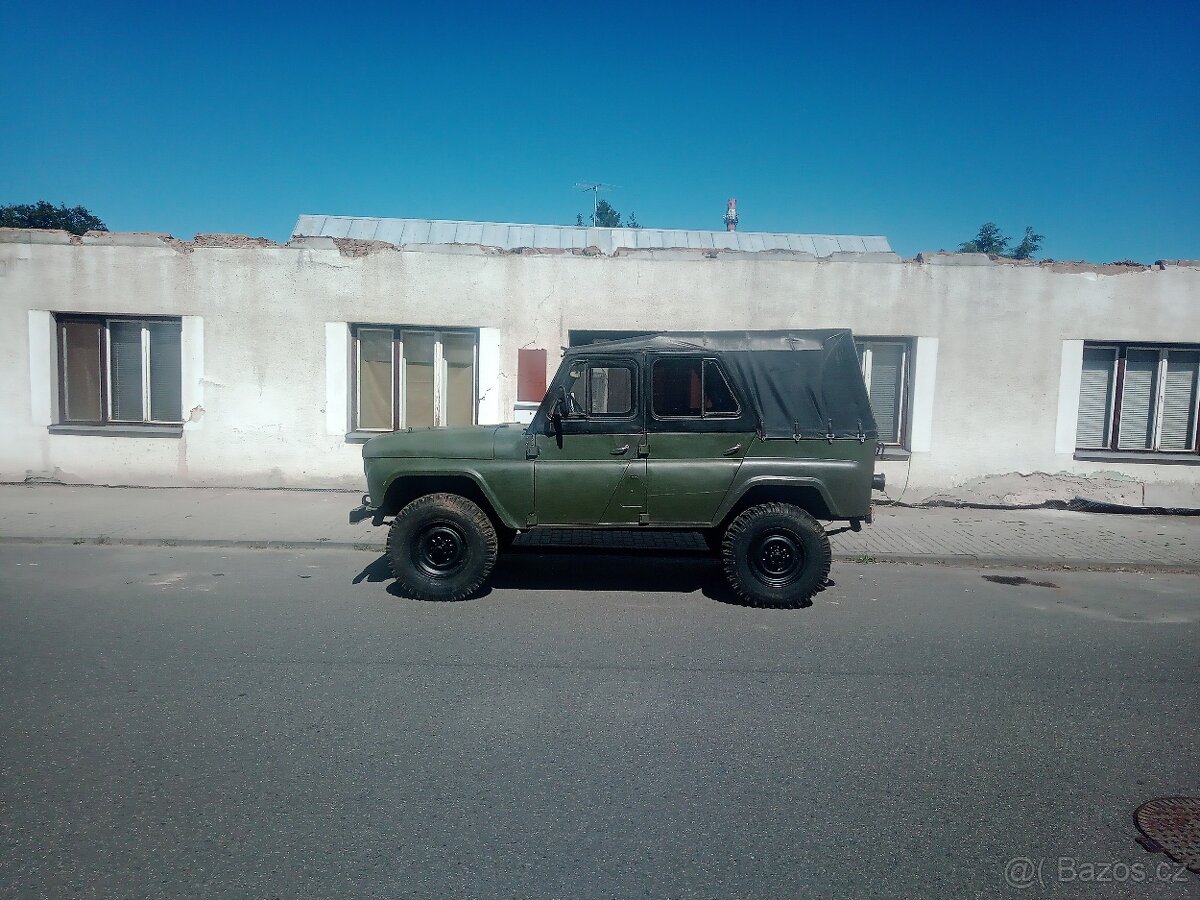 Prodám Uaz 469 benzín - plyn - 2