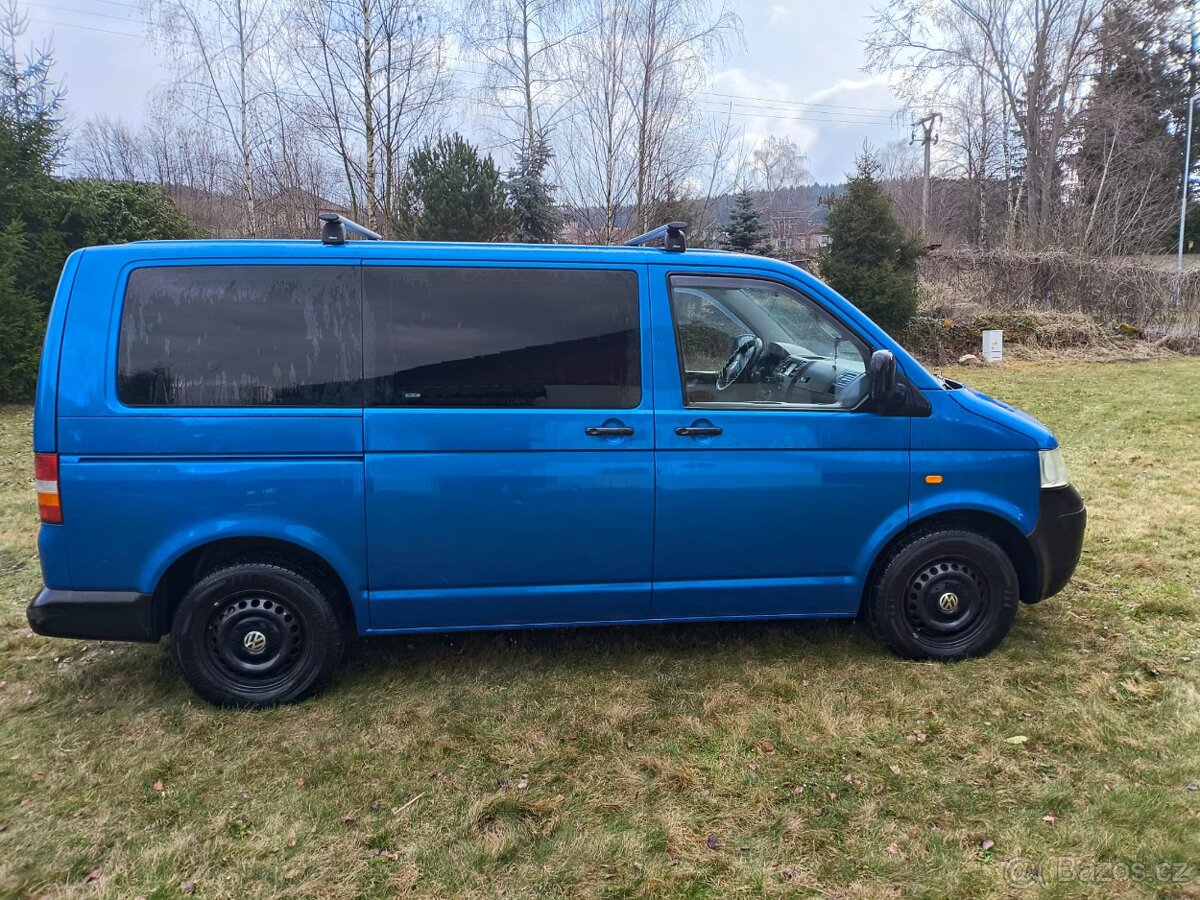 Volkswagen Transporter T5 - 2