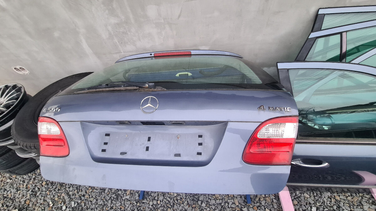 Dveře Mercedes w211 kombi - 2