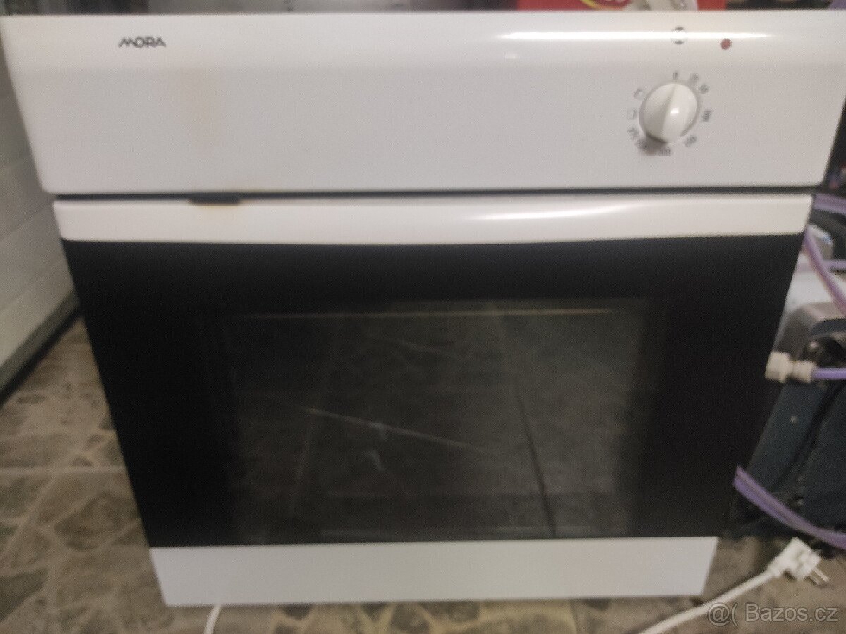 Vestavná trouba Mora - 2