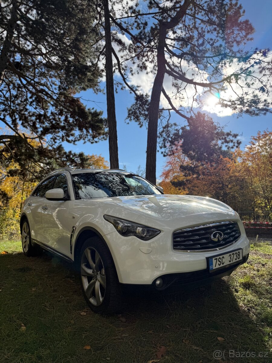 Infiniti FX30dS 2012 - 2