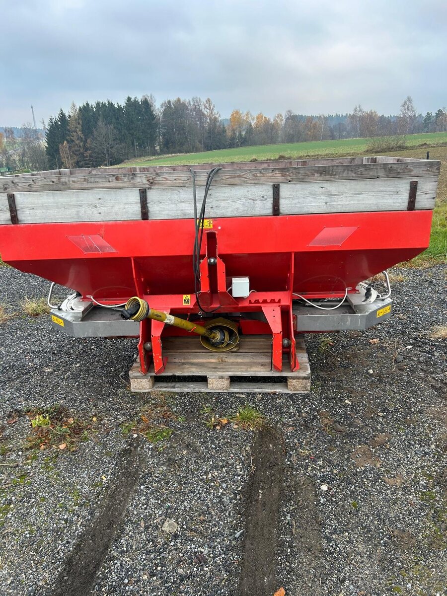 Rozmetadlo průmyslových hnojiv - 2