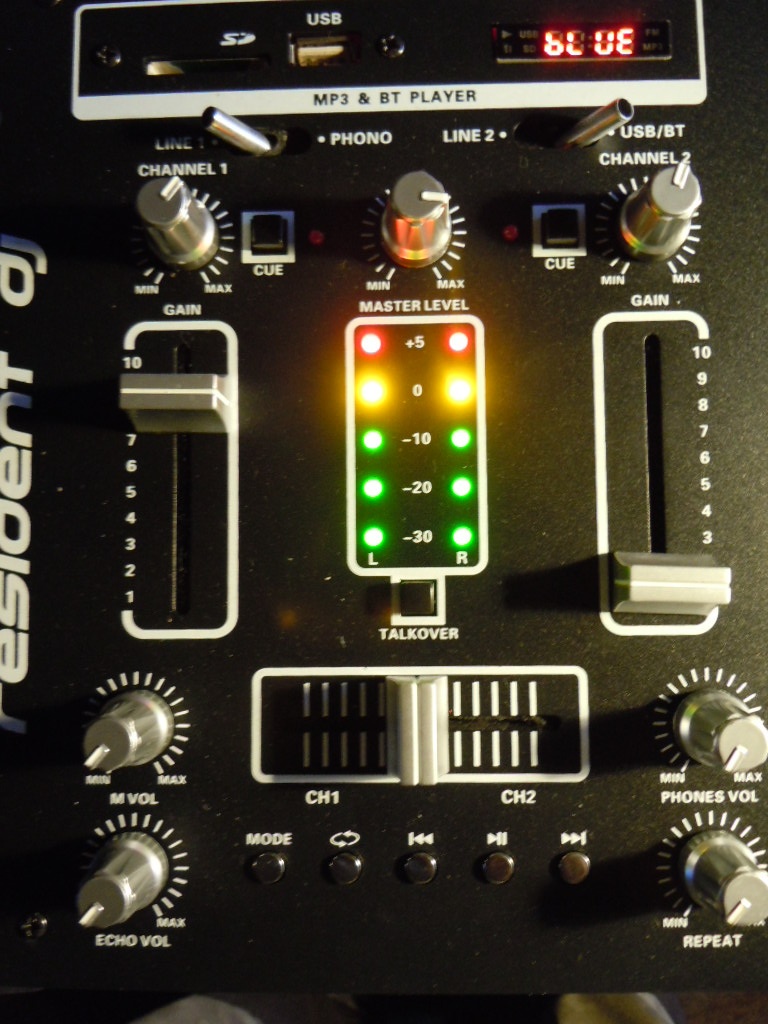 DJ MIXER + AUNA ST - 2000 REPRO - 2