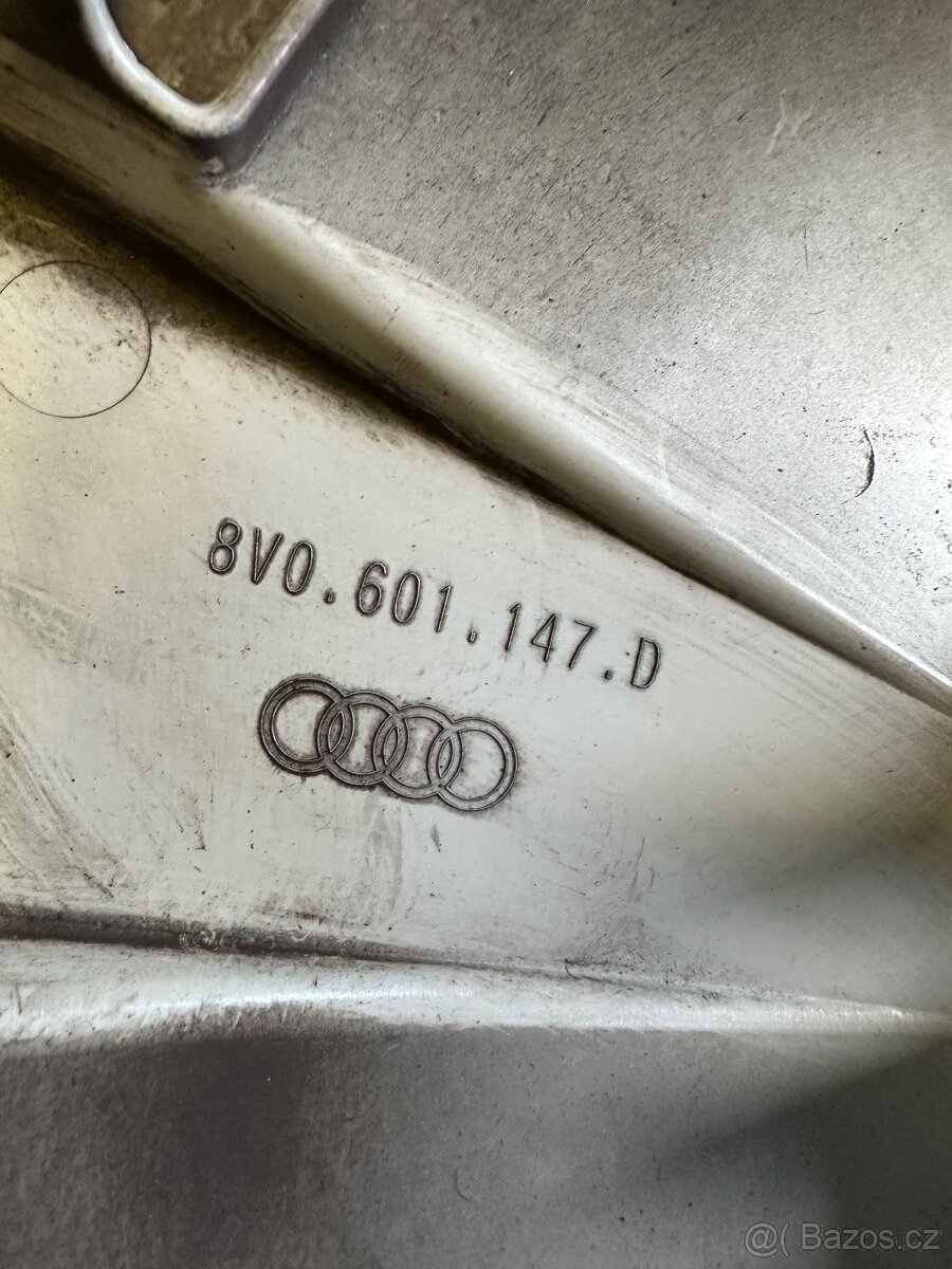 Originální poklice Audi 16” A3, A4,A5 - 2