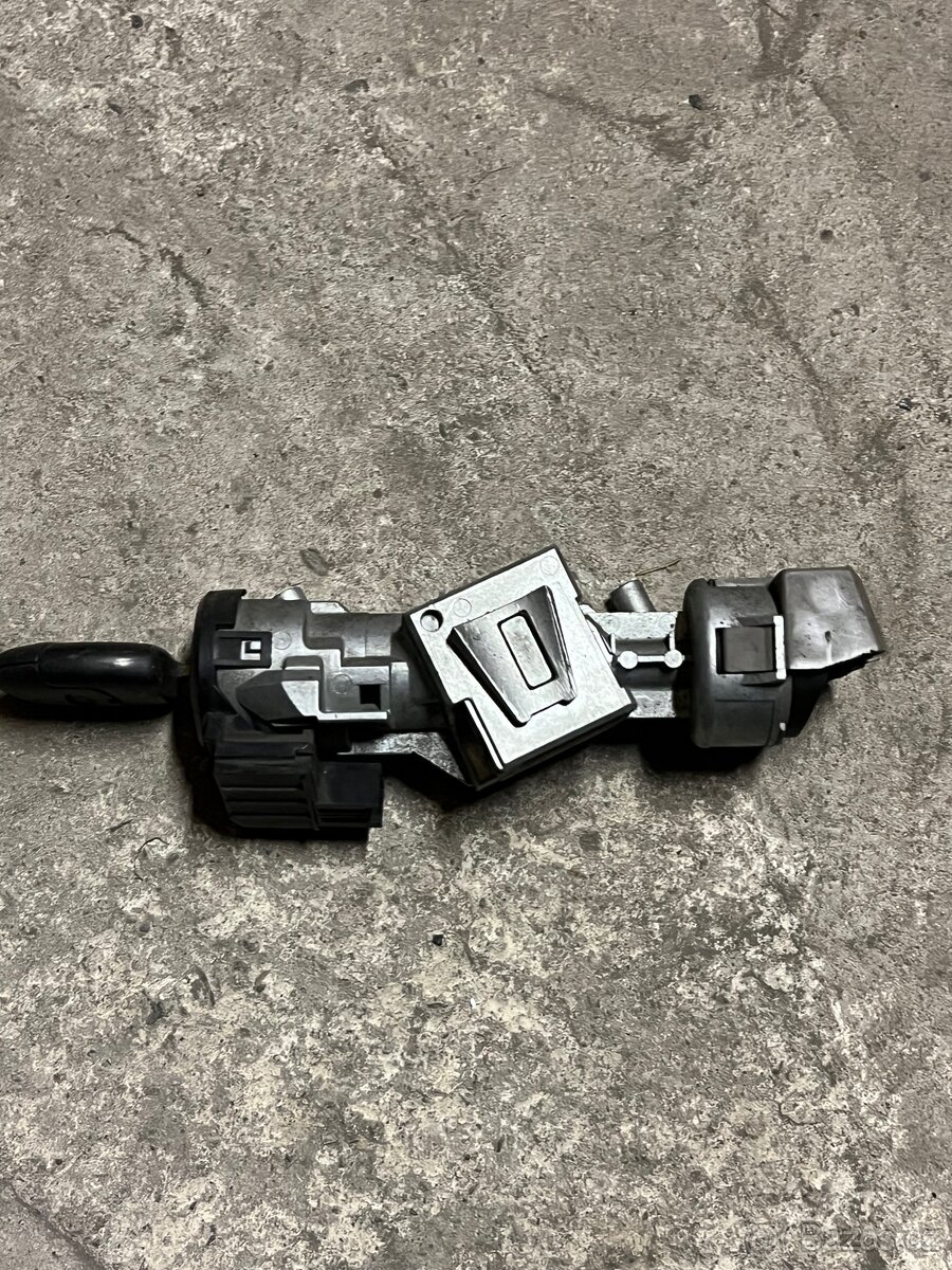 3M51-3F880AC- zapalovani ford focus - 2