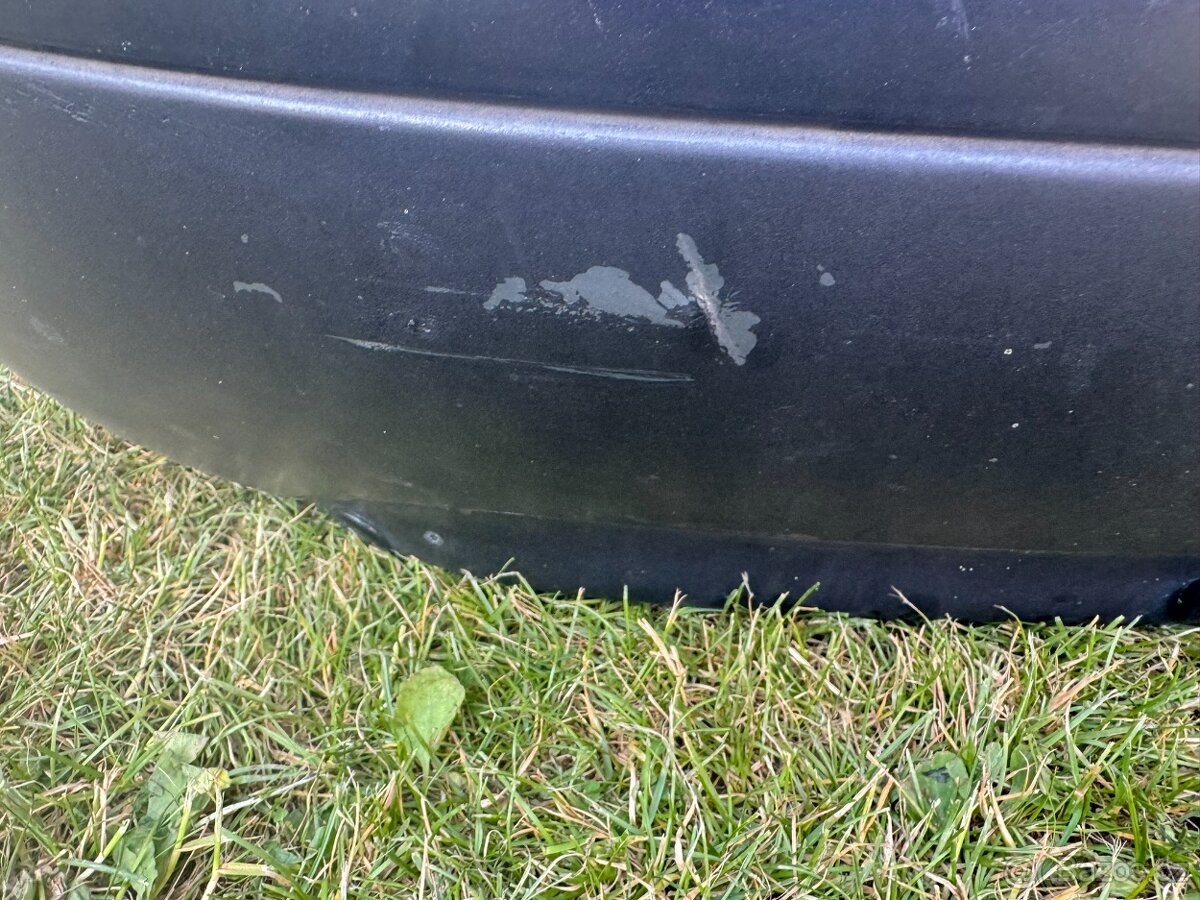 Audi A6 C5 Sedan zadní nárazník - 2