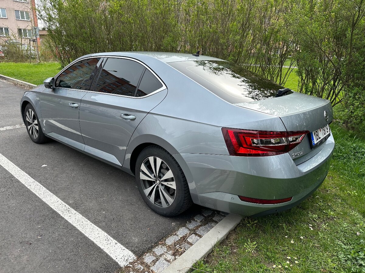 Alu kola Superb R17 - 2