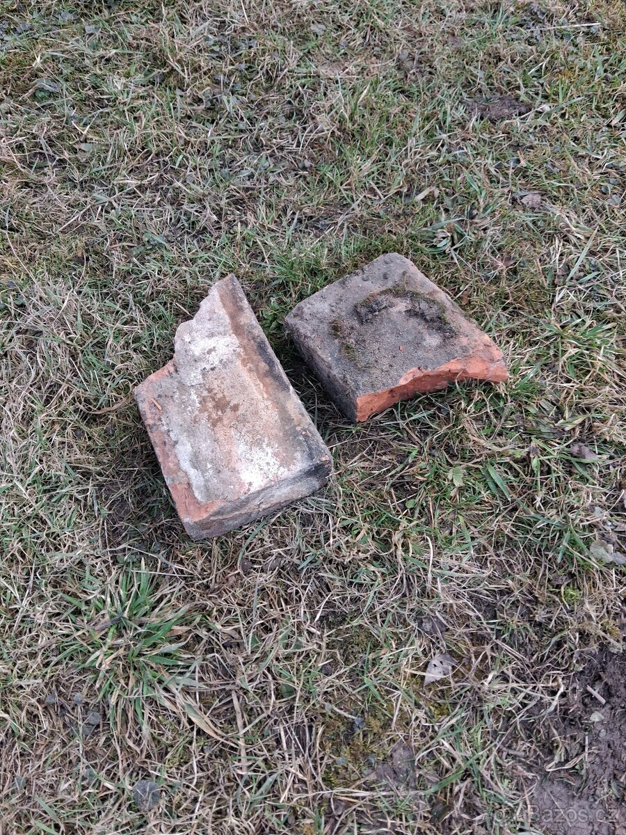 Cihly ze starého komína a udírny - 2