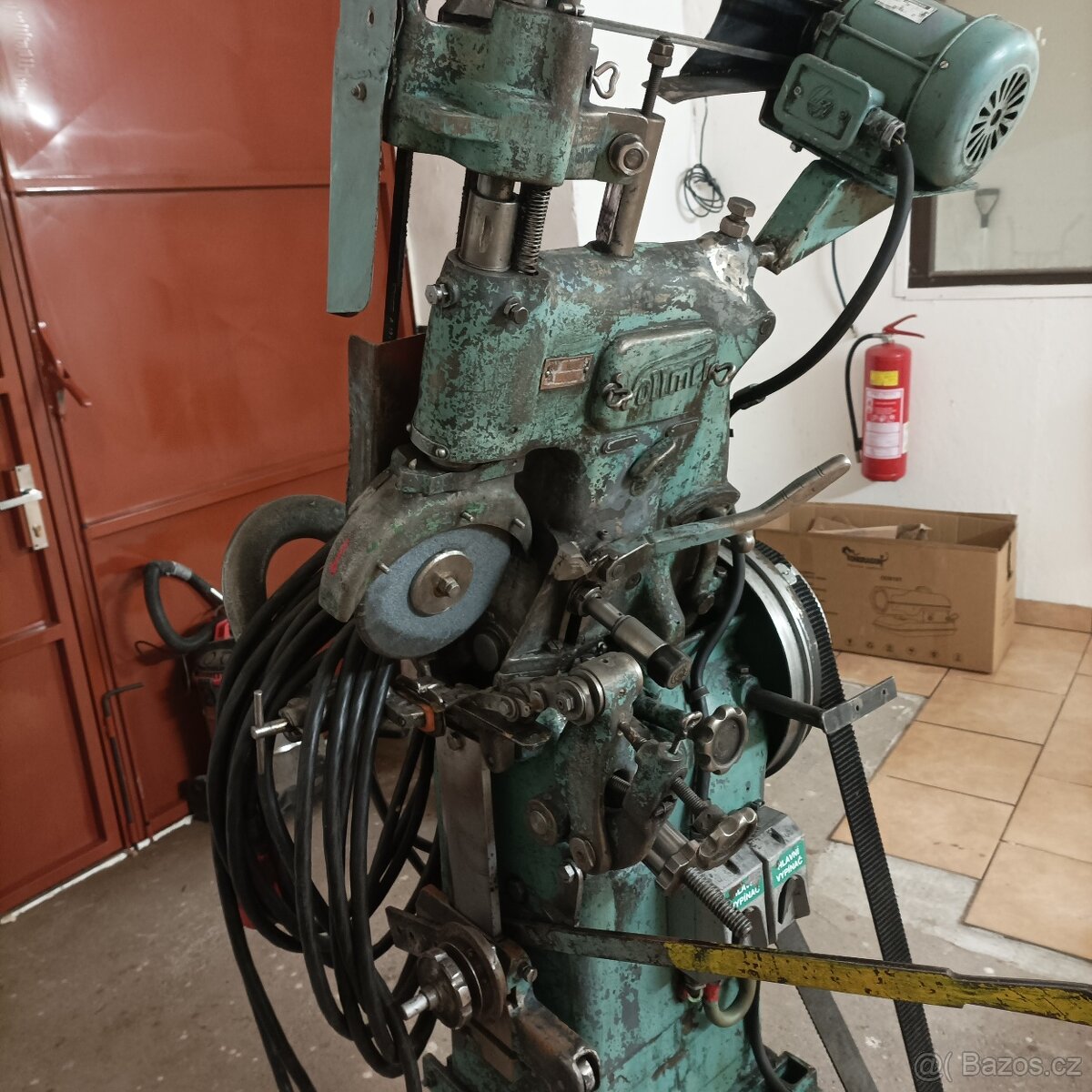 Bruska na kotoučové pily - 2