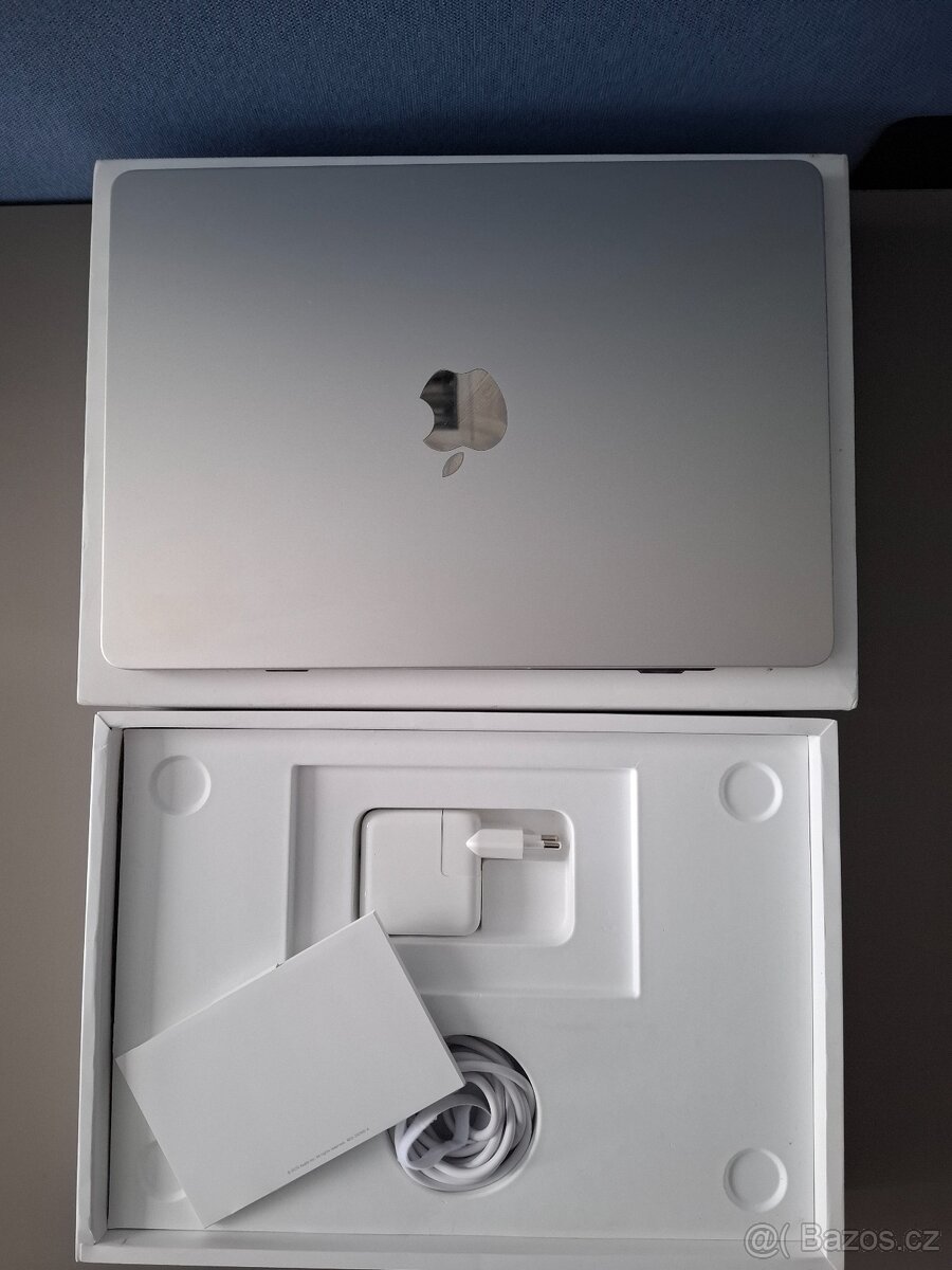 MacBook Air 13" M2 v TOP stavu - 2