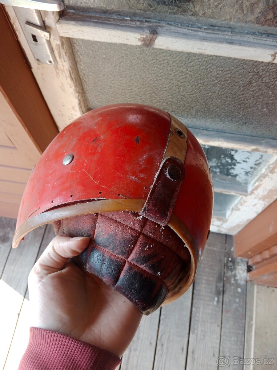Stará helma kokos - 2