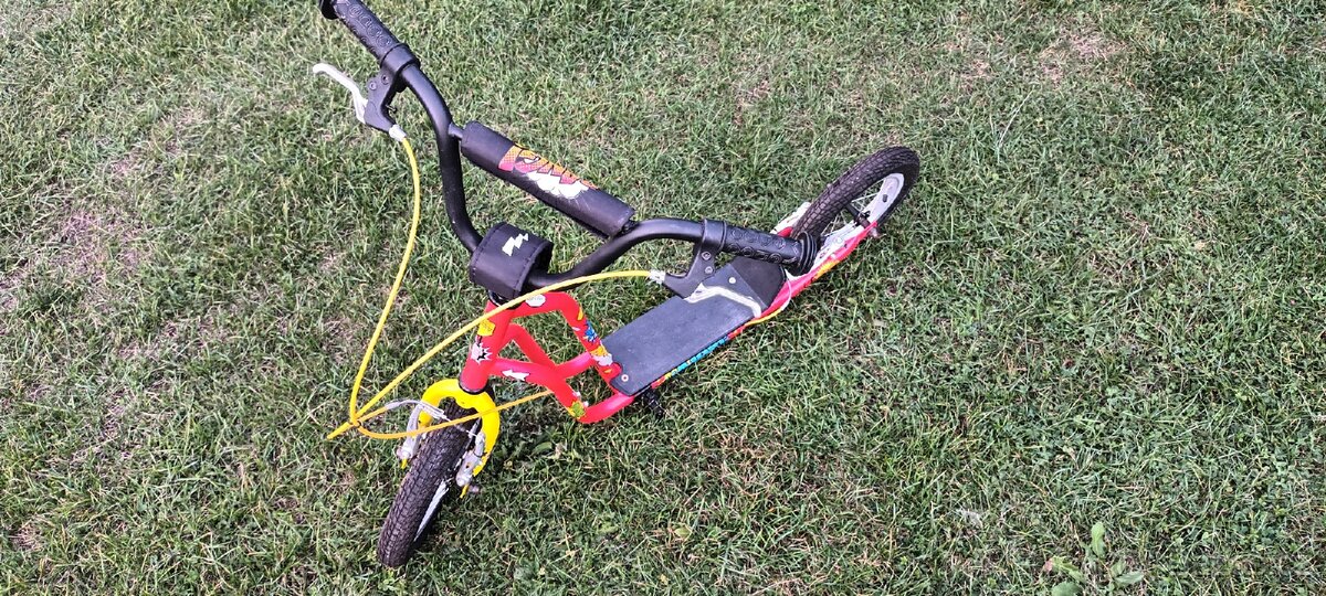 Koloběžka Yedoo - 2