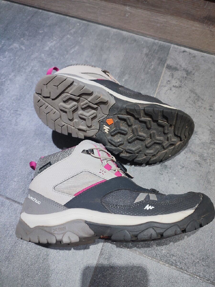 Dívčí turistické boty Quechua, vel. 36 - 2