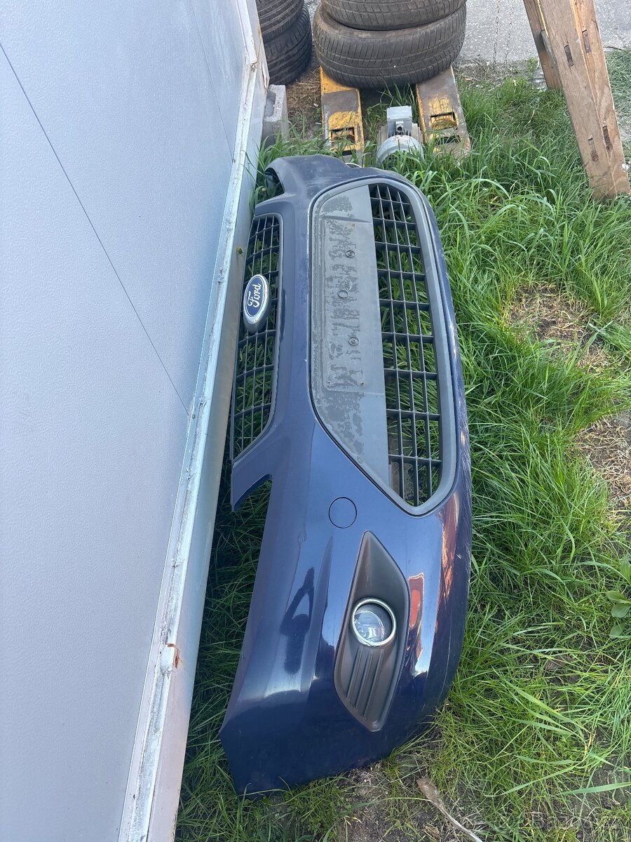 Predni naraznik Ford Focus 2009 - 2