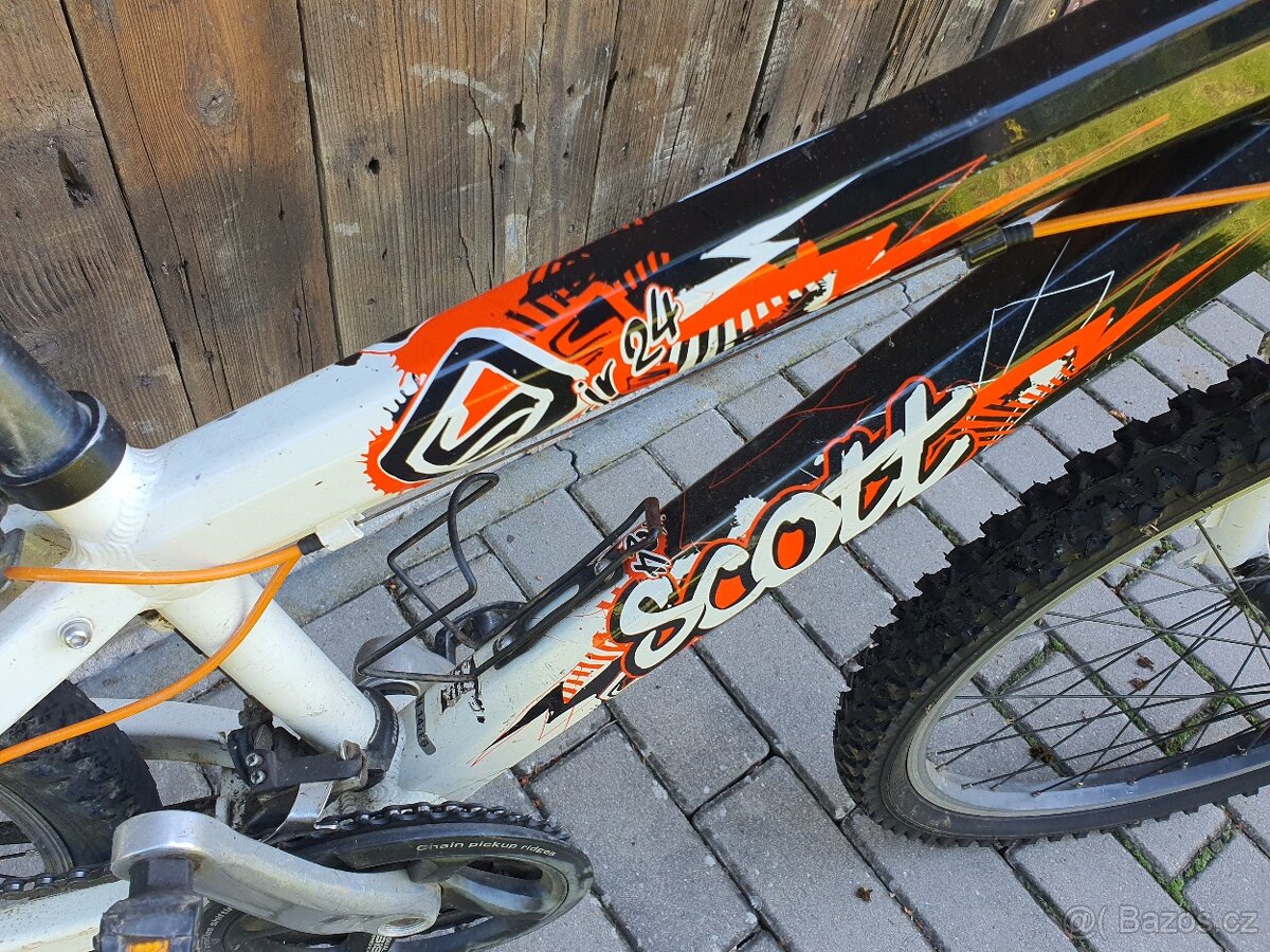 Scott junior 24 - 2