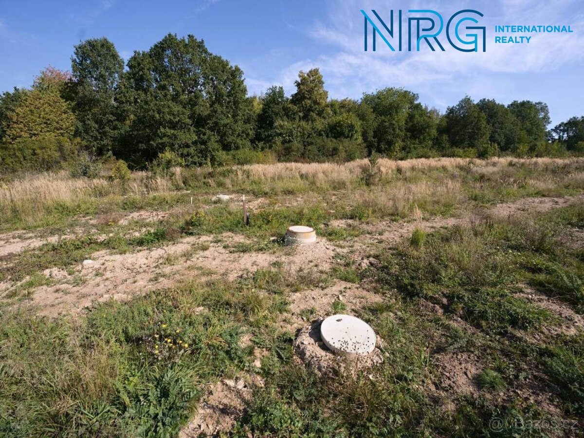 Prodej stavebního zasíťovaného pozemku, 701 m2 - 2