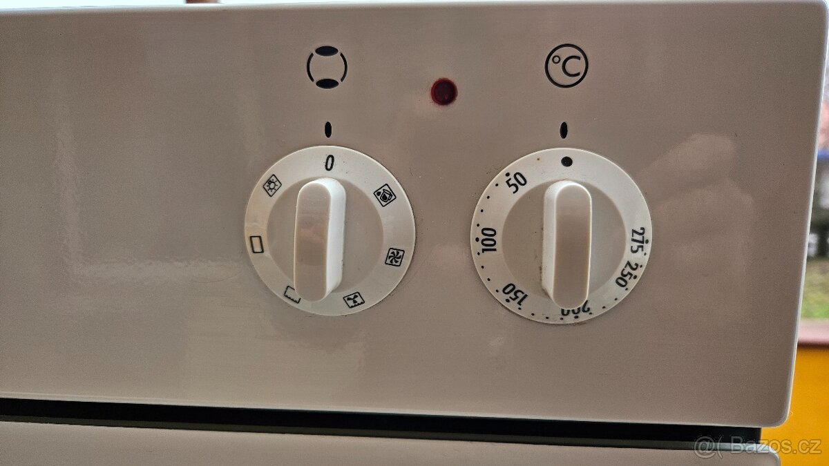 vestavná trouba Mora - 2