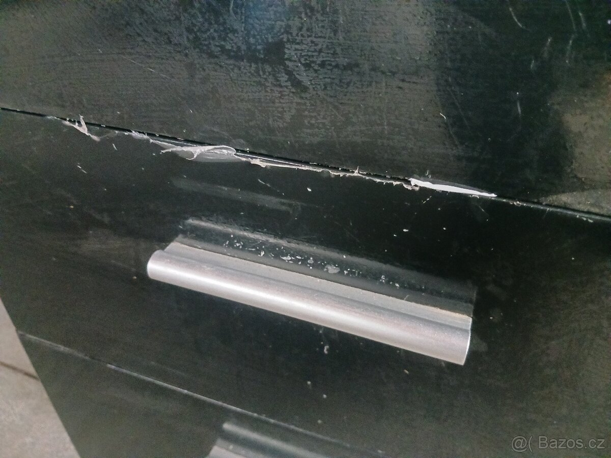 Kancelářský stůl černý skleněný - 2