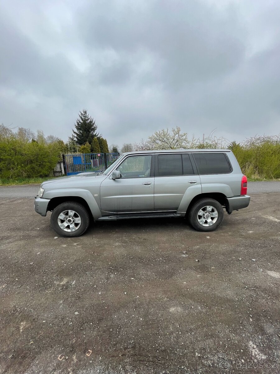 Nissan Patrol y61 GR Wagon - 2