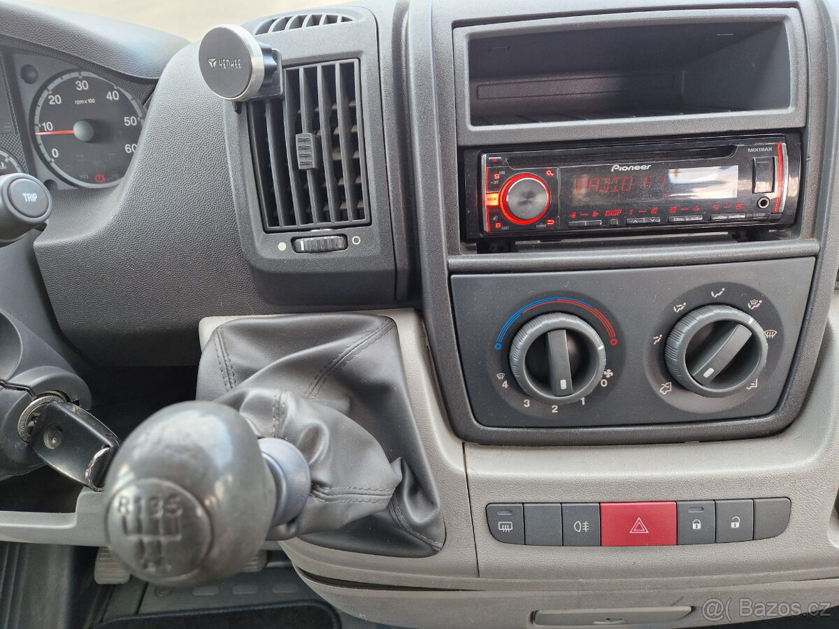 Prodám Citroen Jumper 2.2HDI 74kW 2007 9 míst - 2