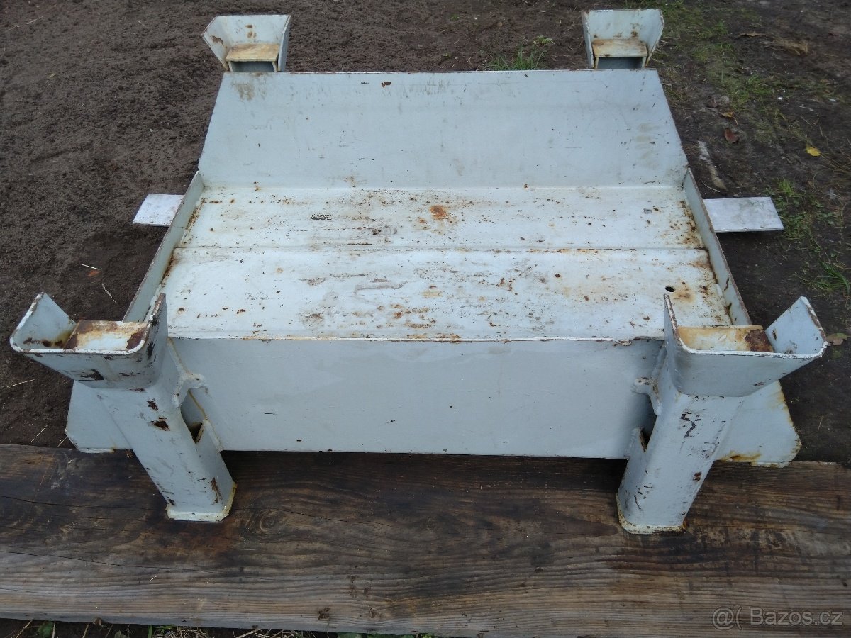 Ohradová paleta nosnost 2000kg. - 2