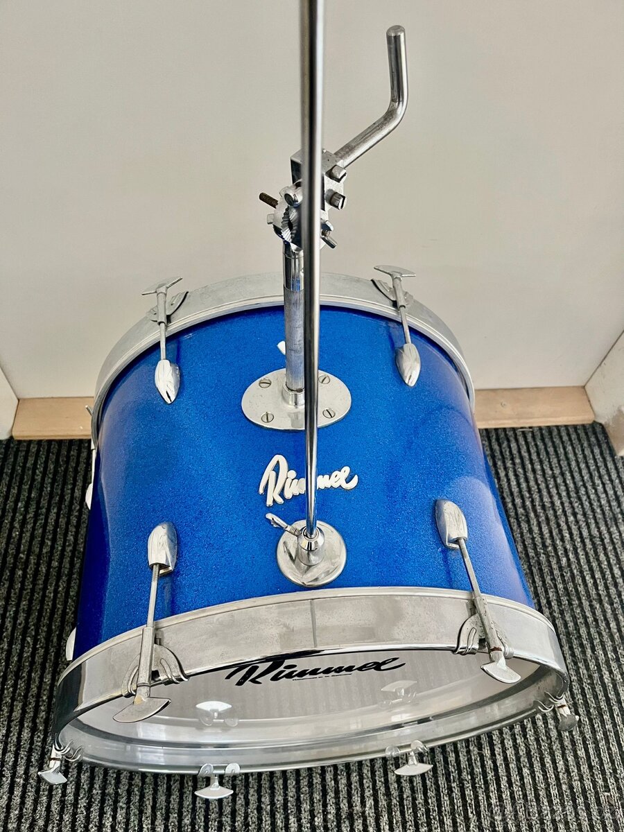 Rimmel vintage 20”x 14” - 2