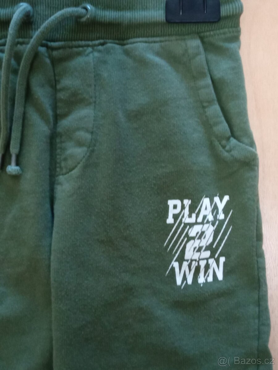 Chlapecké tepláky, vel. 7-8 let - 2