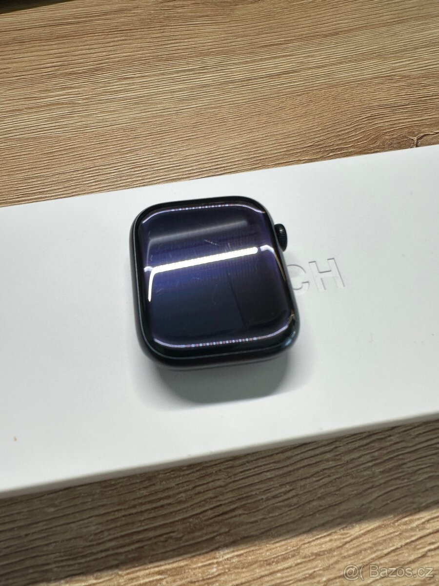 Prodám Apple Watch 7 45mm - 2