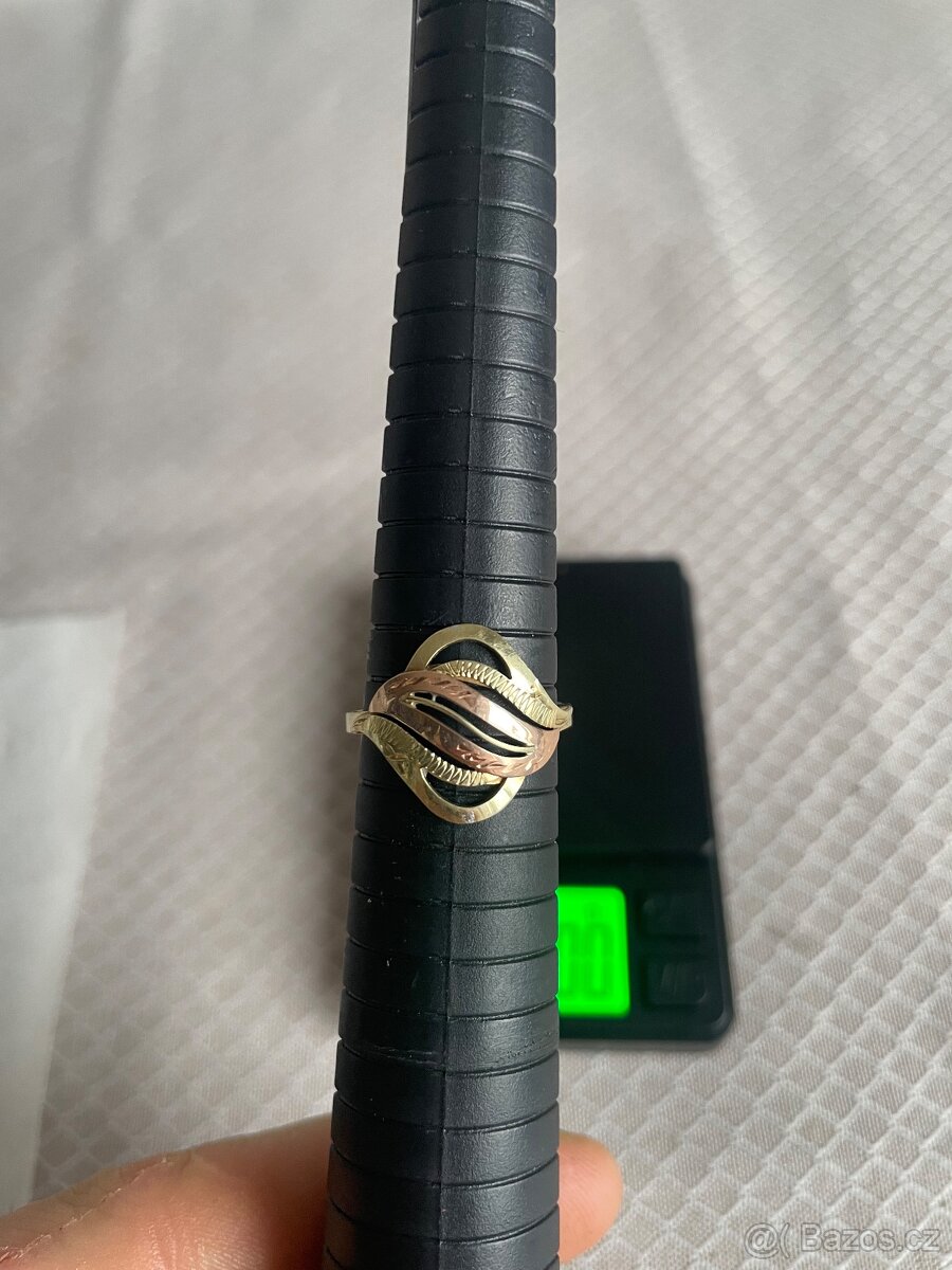 Zlatý dámský prsten 585 14k - 2