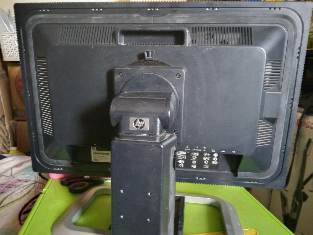 Monitor HP 24 palců 61 cm, se stojánkem - 2