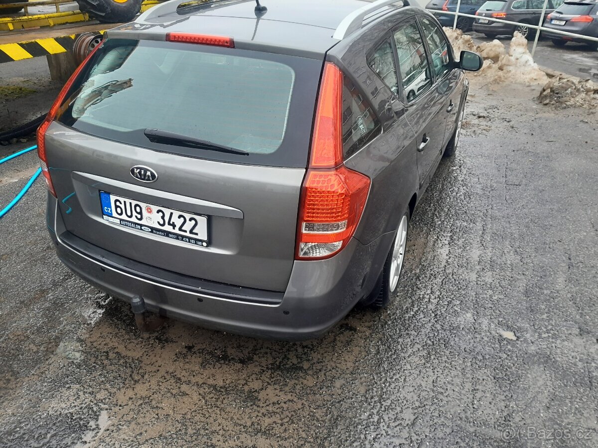Kia ceed kombi - 2