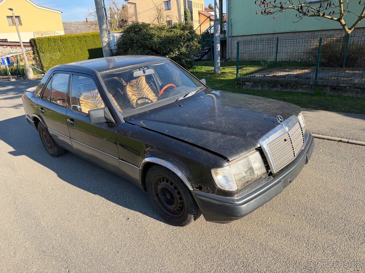 Mercedes Benz w124 250D - 2