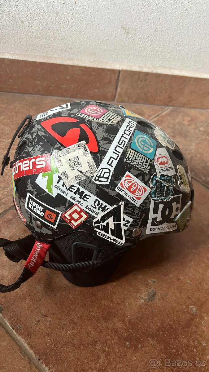 Přilba na lyže nebo snowboard - 2