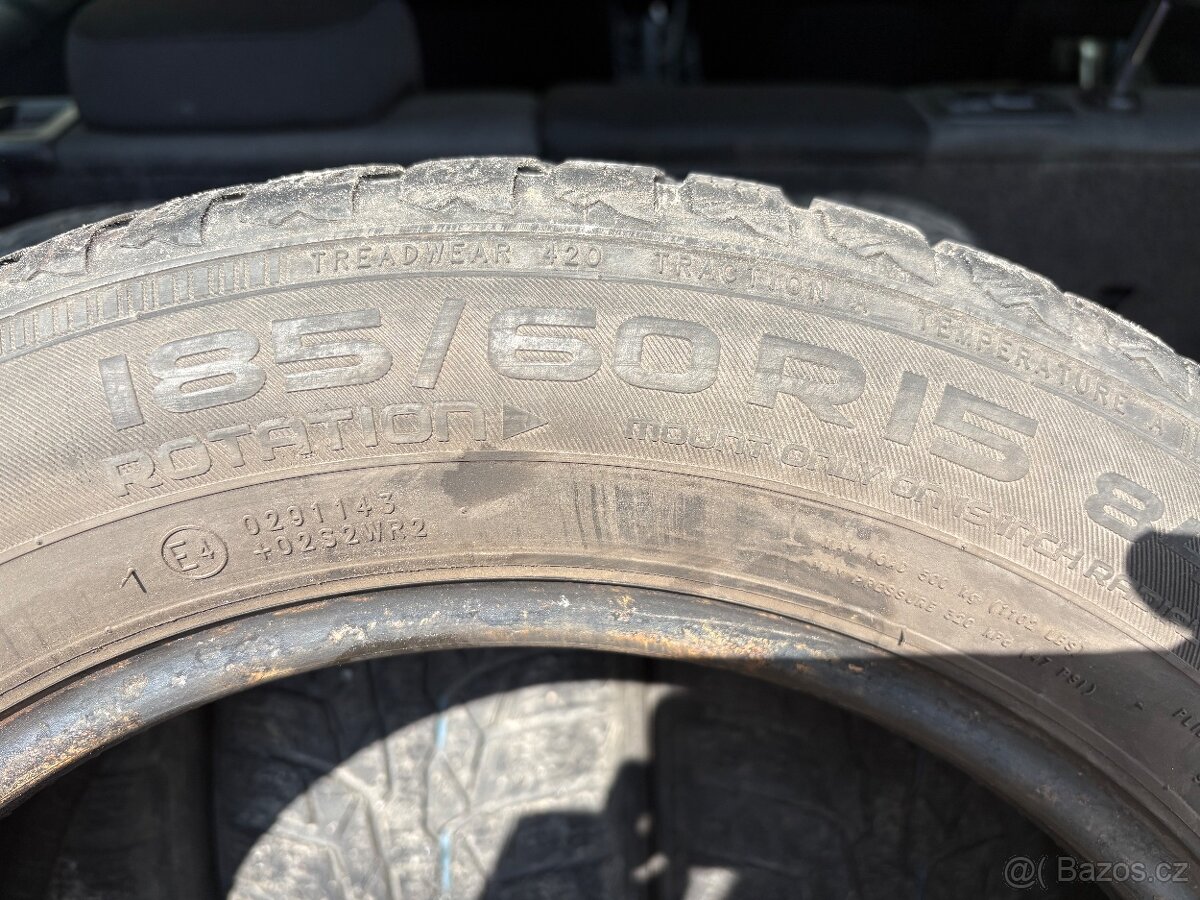 Pneu 186/60 R15 - 2