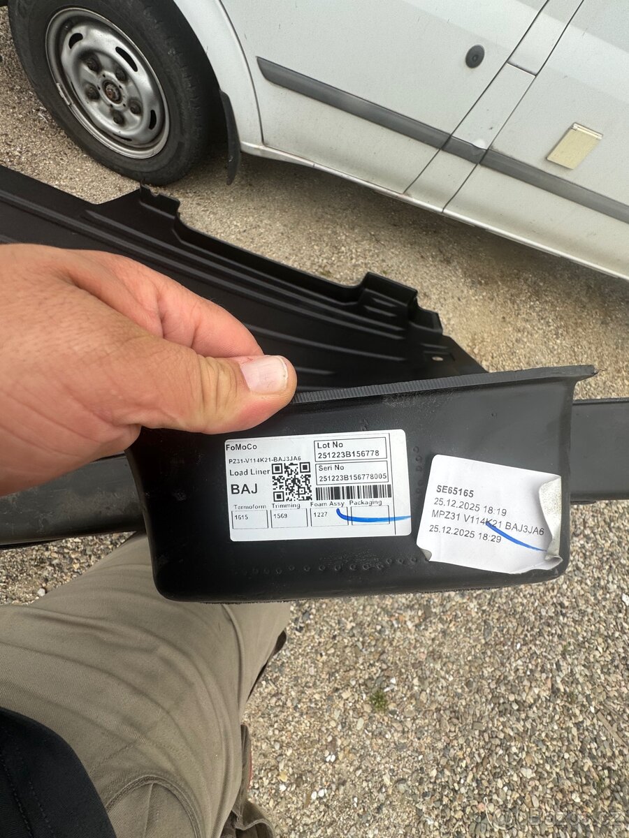 Podlaha ford transit custom - 2