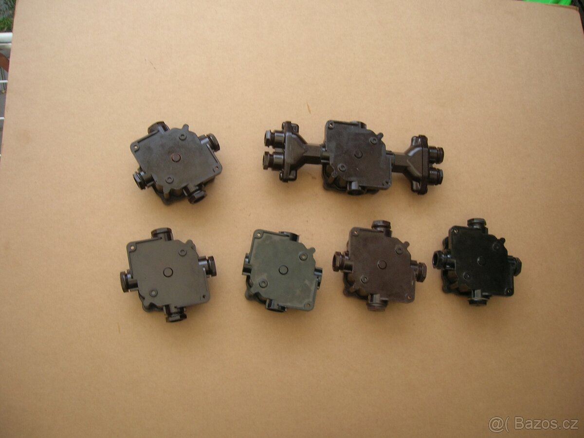 BAKELITOVÉ KRABICE NA ELEKTRO - 2