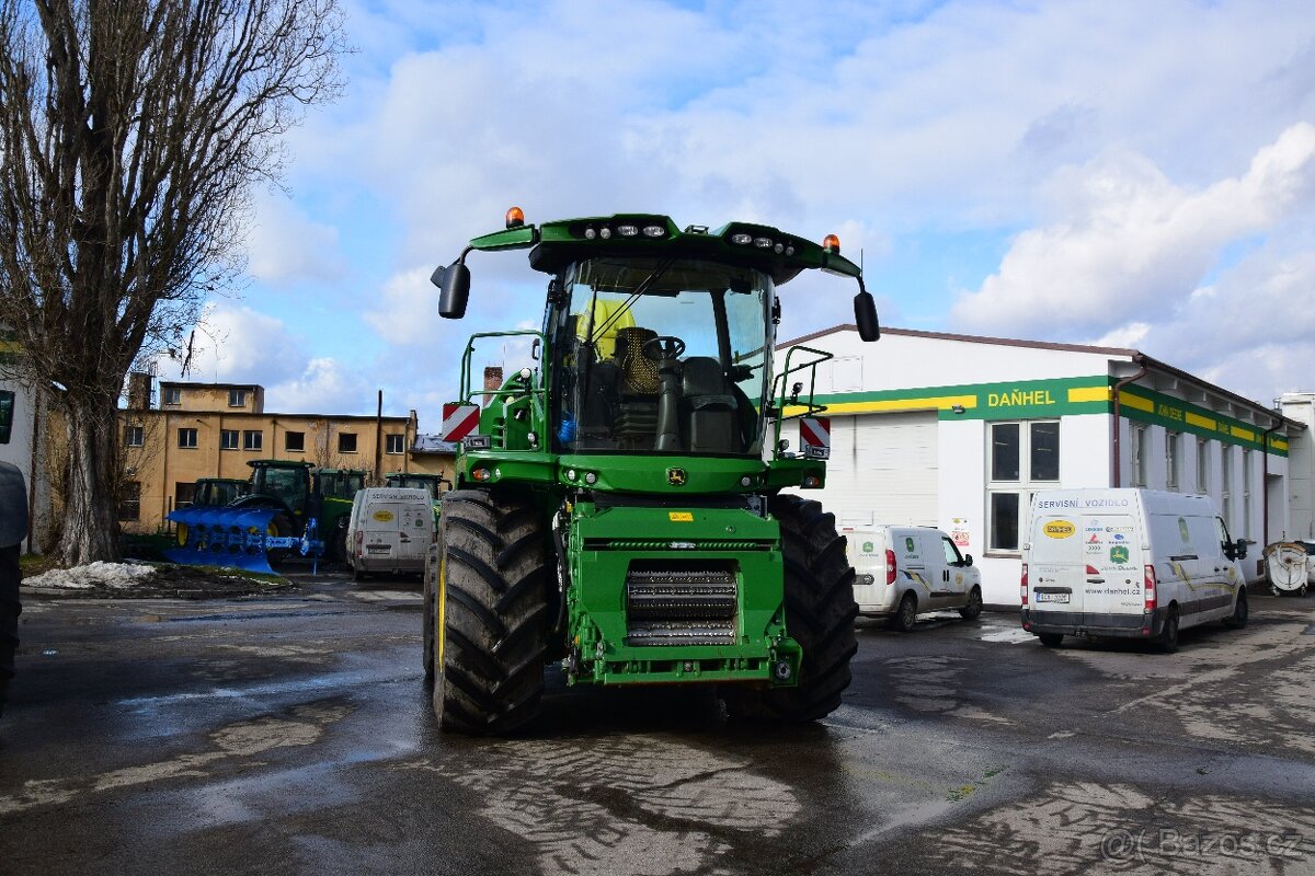 Sklízecí řezačka John Deere 9600 - 2