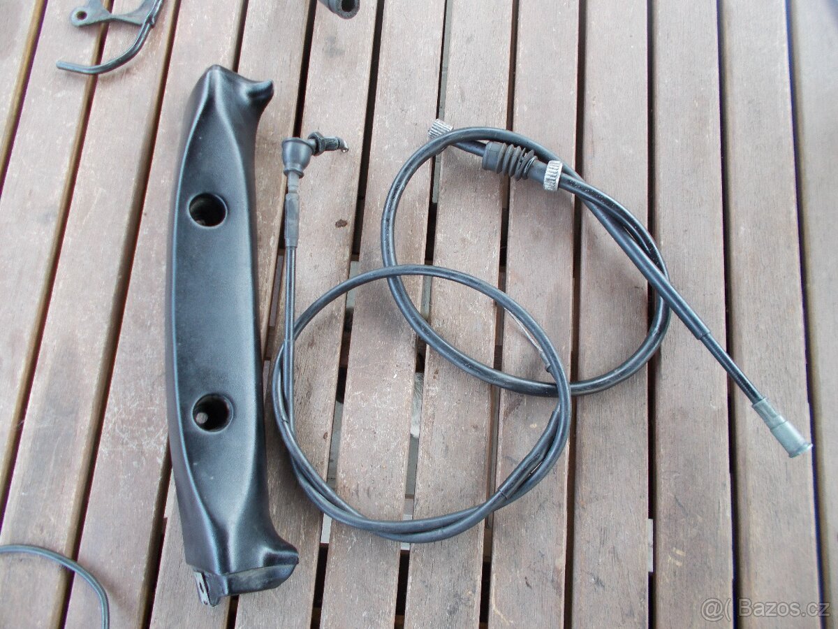 BMW 650 F - plast pod chladic - 2