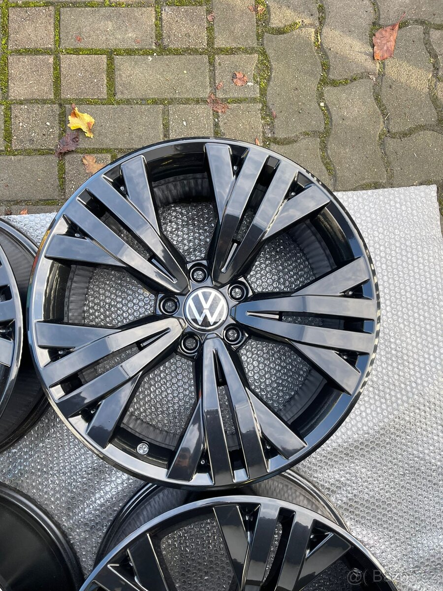 ORIGINÁL Alu Volkswagen KALAMATA R18, 5x112 - TOP STAV - 2