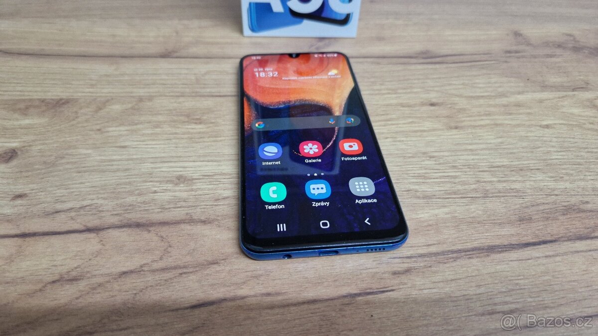Samsung Galaxy A50 4/128GB modrý - 2