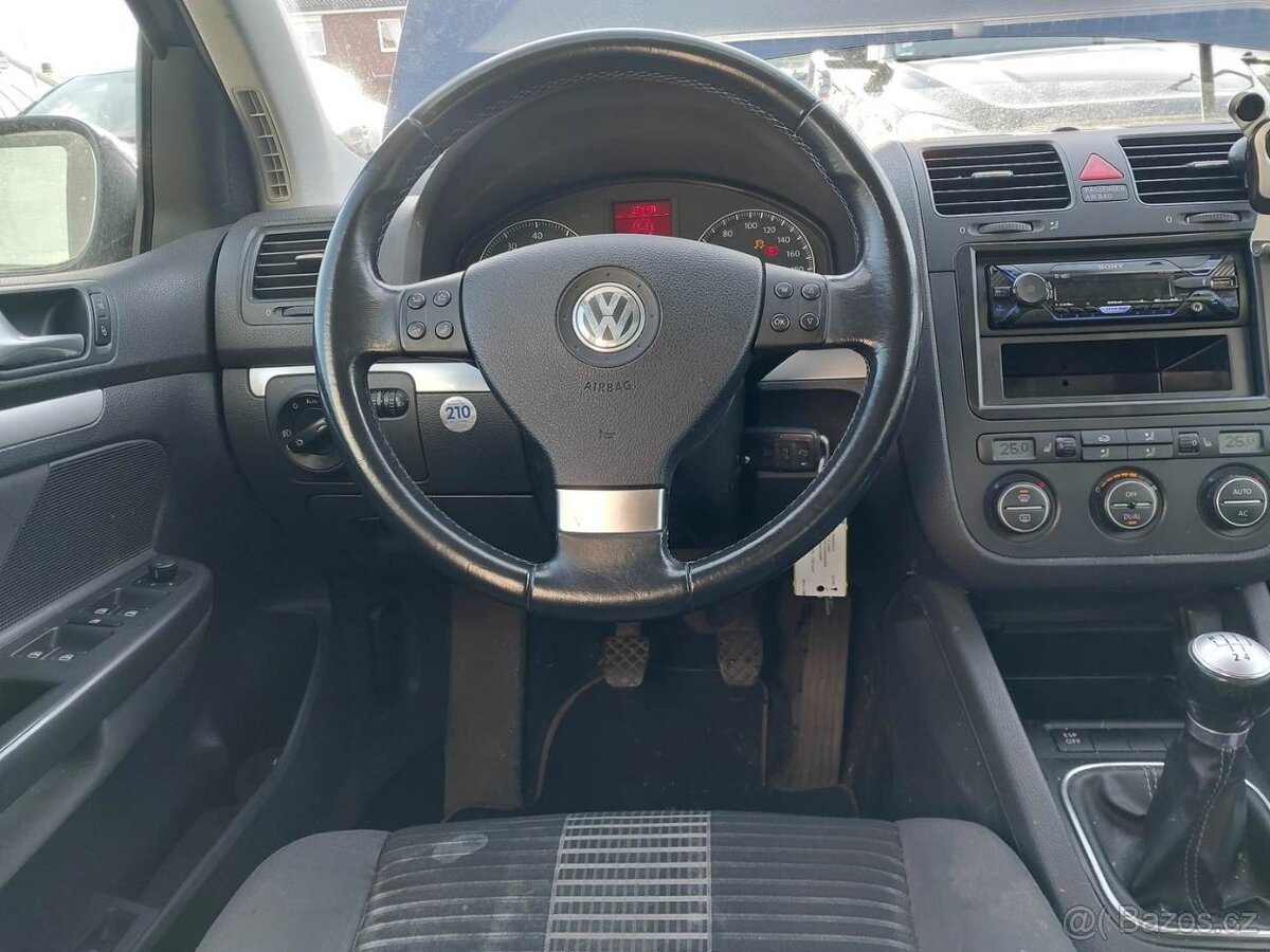 Volkswagen Golf 5 V 1.4 Mpi 59 KW UNITED r.2008 139 tkm - 2