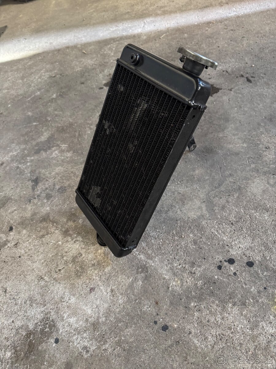 Motokára kz125 chladič - 2