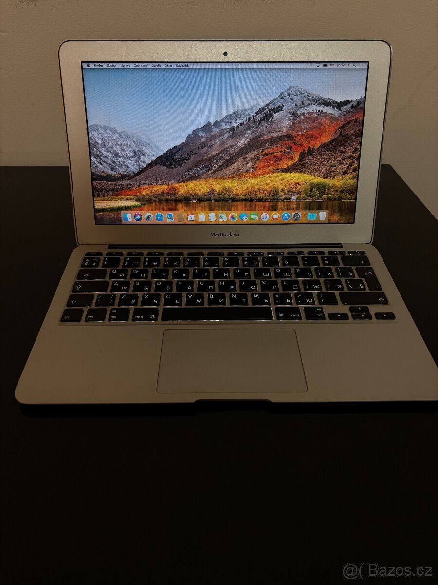 MacBook Air 13 (2012) - I7, 4GB RAM, 128GB SSD - 2