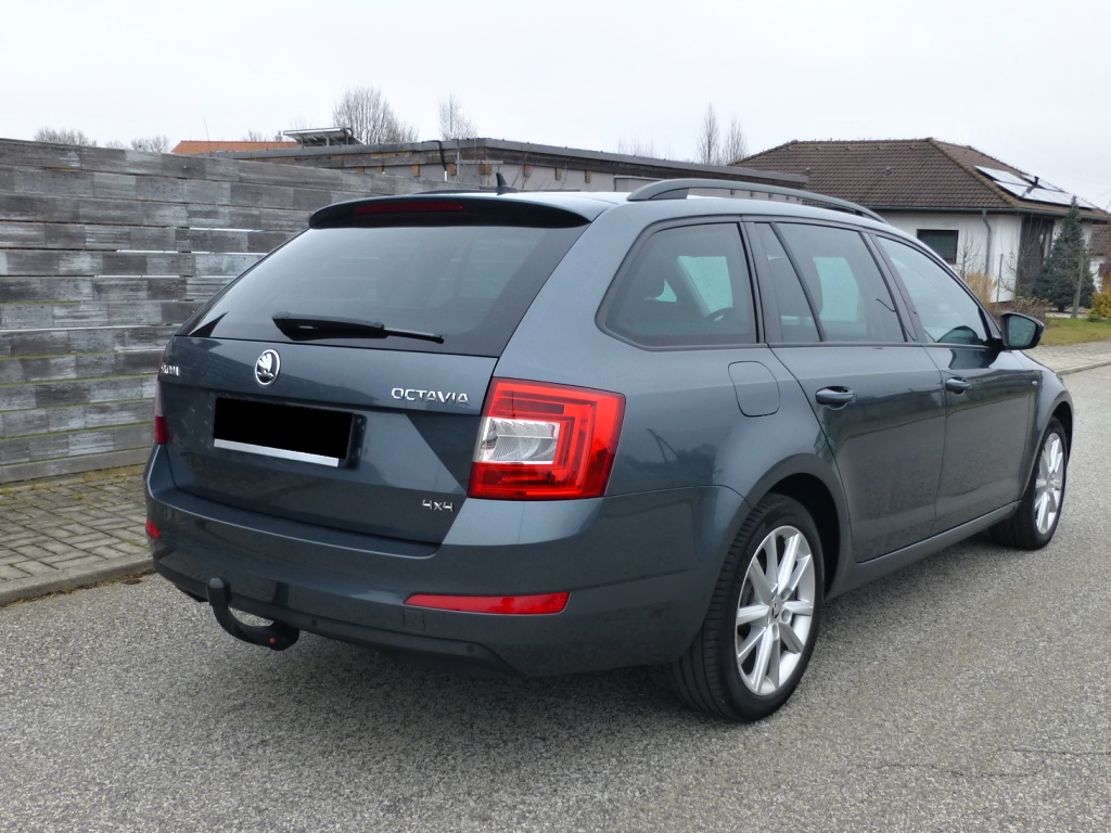 Škoda Octavia combi 2.0 TDI 110kw, R. 2017, pohon 4x4 - 2
