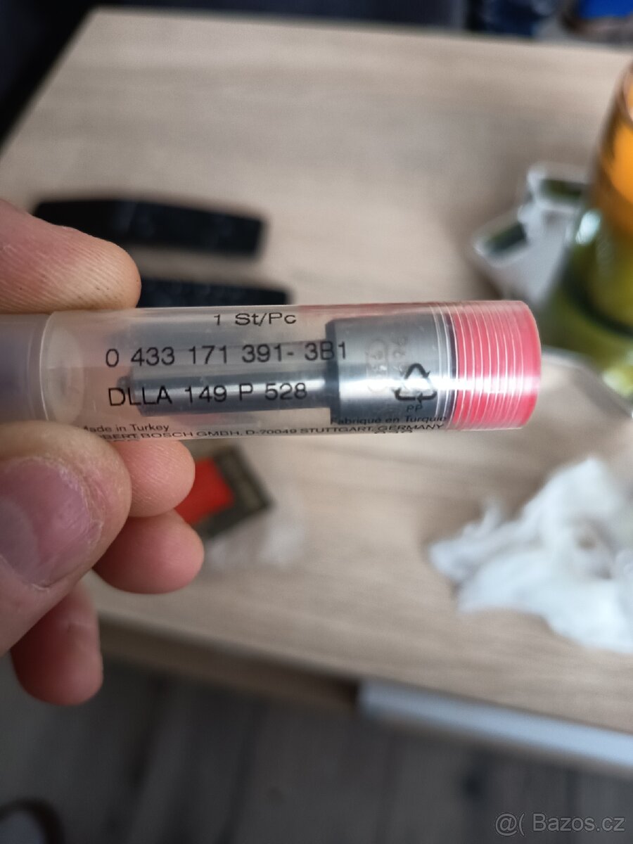 Vstřikovací trysky Bosch viz foto - 2