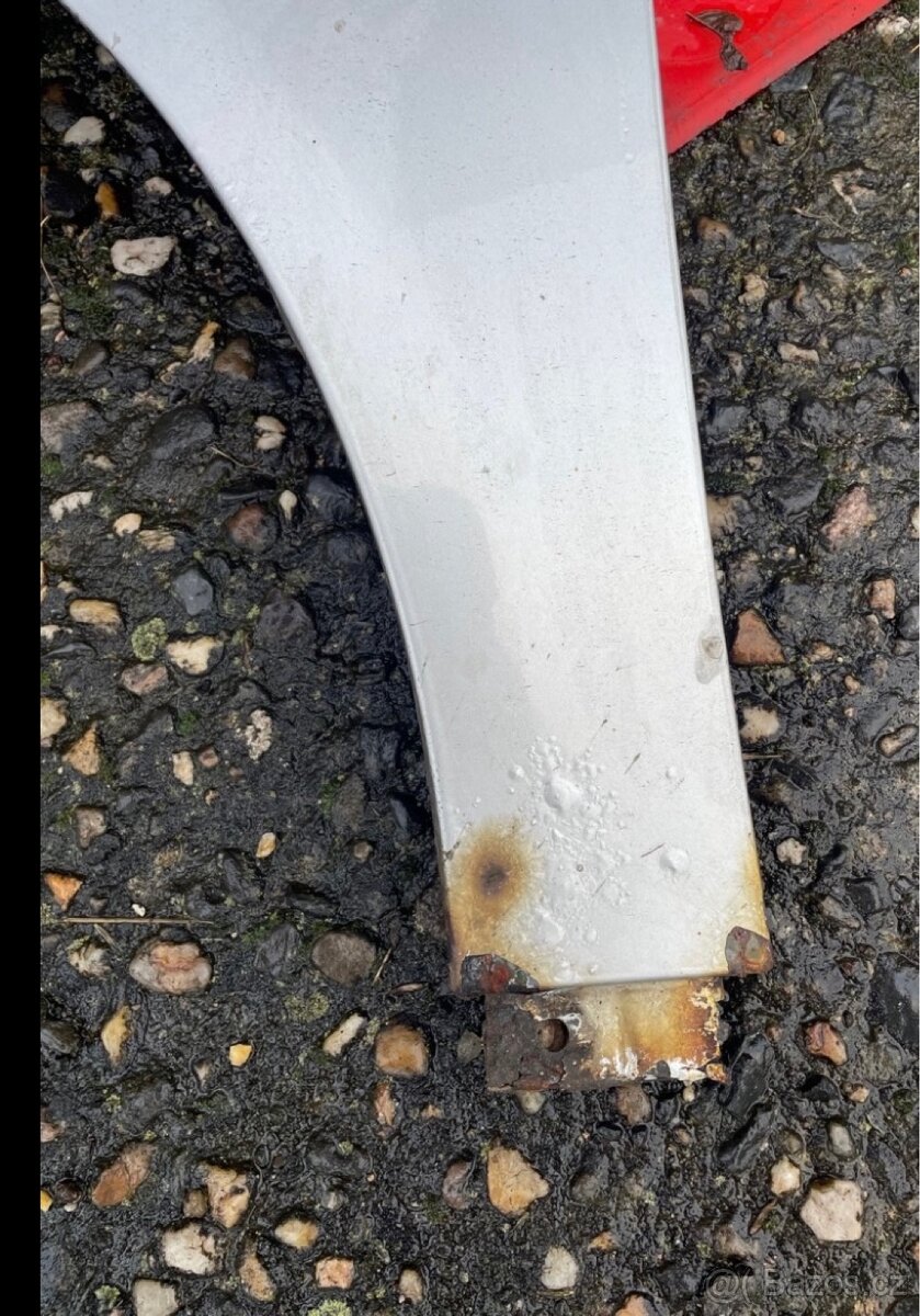 Prodám levý přední blatník – VW Passat B6 - 2